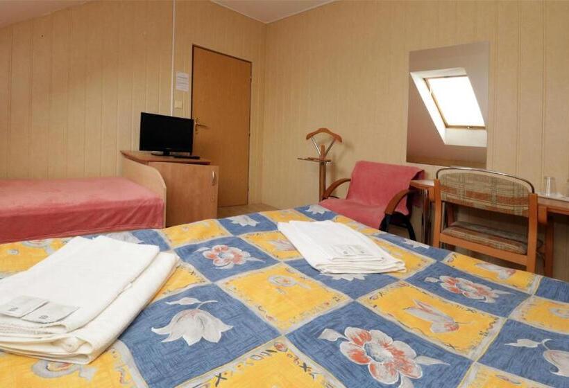 חדר סטנדרט לשלושה, Penzion HŮrka