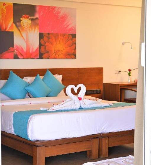 חדר סטנדרט נוף לבריכה, Aadisaktthi Leisure Resort, Kovalam