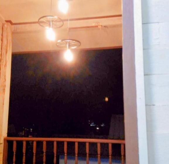 Дом 4 Спальни, ฮักเคียงโขง Hug Khieng Khong Nongkhai Hostel