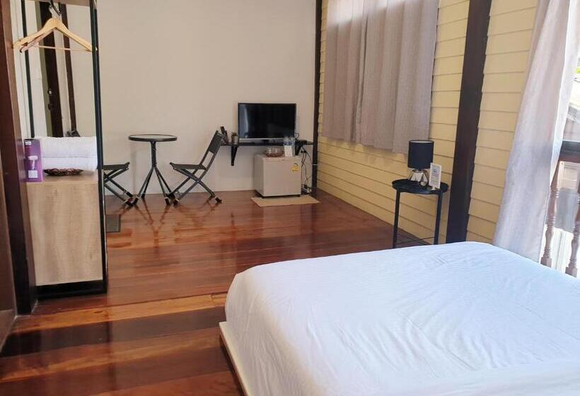 Номер Deluxe, ฮักเคียงโขง Hug Khieng Khong Nongkhai Hostel