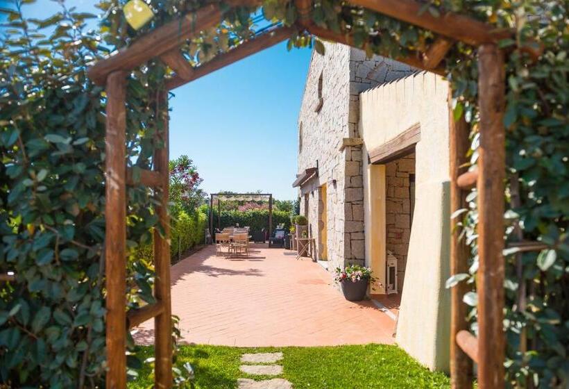 חדר משפחתי, Relais Del Borgo  Domo