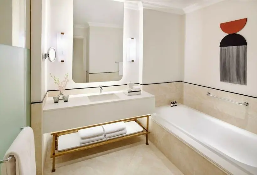اتاق لوکس, Address Marassi Golf Resort