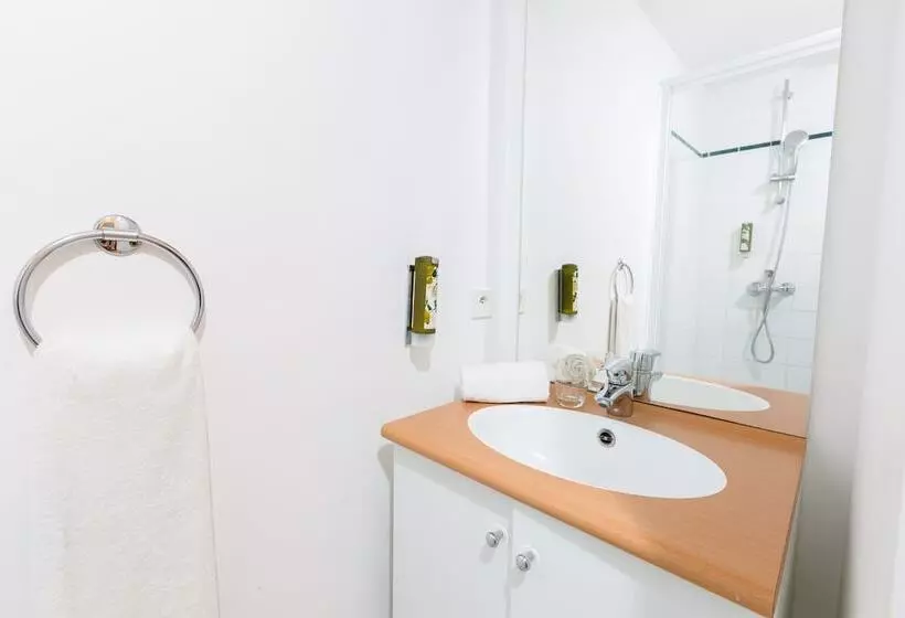 استودیوی استاندارد, Cerise Nantes Atlantis