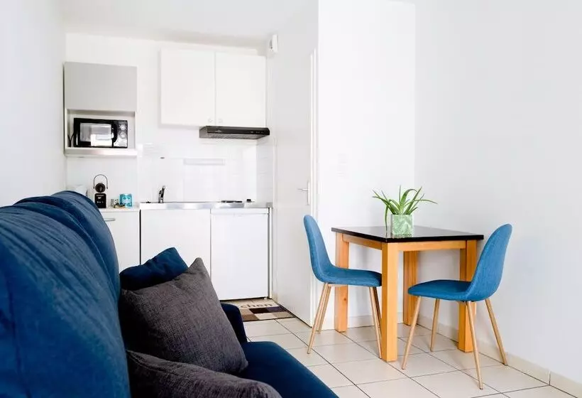 استودیوی استاندارد, Cerise Nantes Atlantis