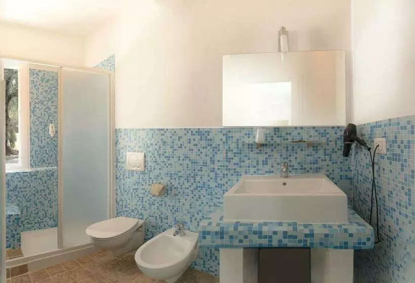 Standard Kolmen Hengen Huone, Albergo Serena