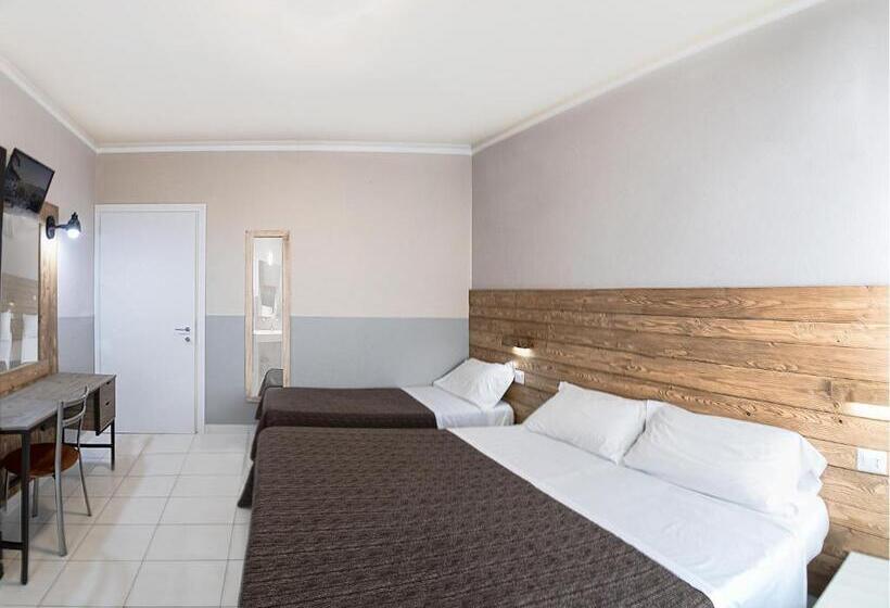 חדר סטנדרט לשלושה, Albergo Serena