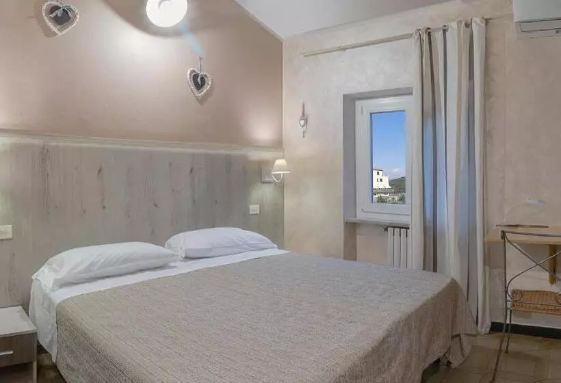 Standard Yhden Hengen Huone, Albergo Serena