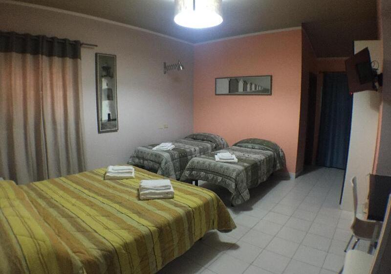 חדר סטנדרט לארבעה, Albergo Serena