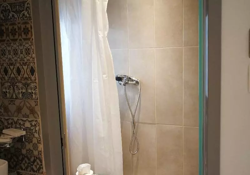 اتاق استاندارد چهار تخته, Elite