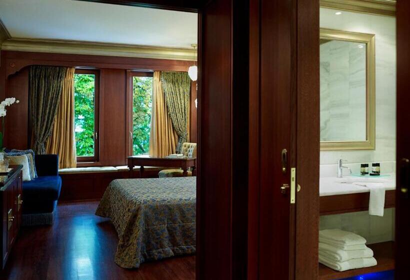 غرفة قياسية ثلاثية, Grand Serai Congress And Spa