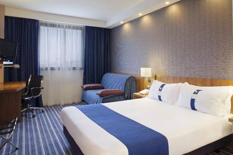 اتاق استاندارد, Holiday Inn Express Campo De Gibraltar Barrios, An Ihg