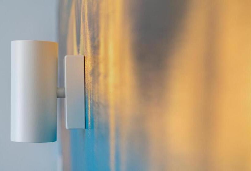 اتاق اکونومی, Merulana Star