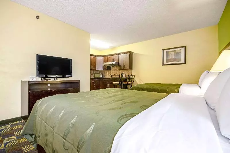 スタンダードルーム, Quality Inn & Suites Glenmont  Albany South