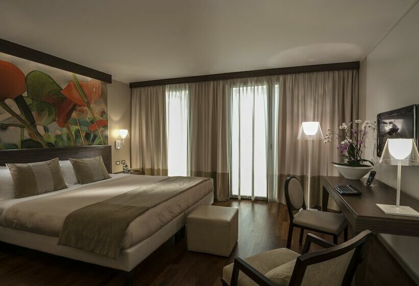 اتاق استاندارد, Ramada Plaza by Wyndham Milano