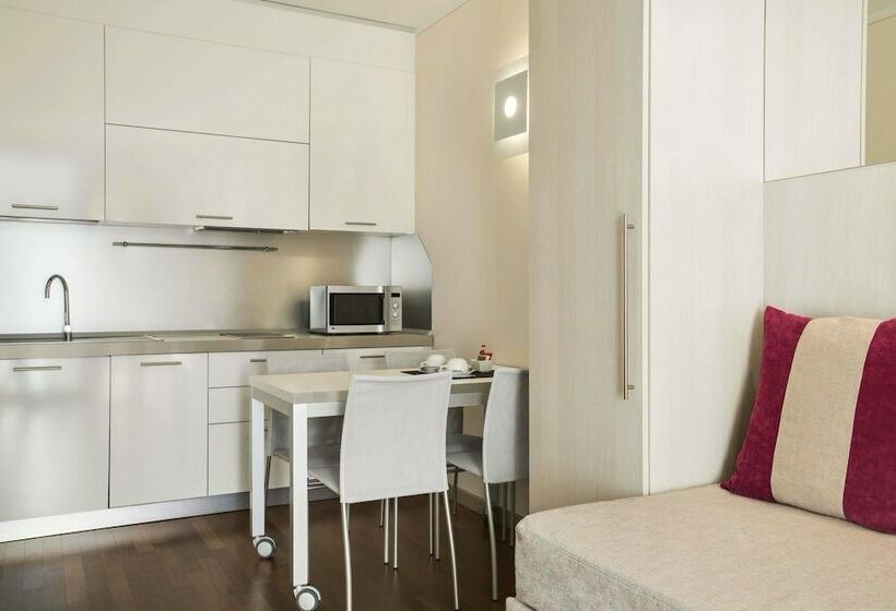 استودیوی استاندارد, Ramada Plaza by Wyndham Milano