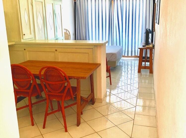 غرفة أساسية ثلاثية, Sporting Hotel Tanca Manna