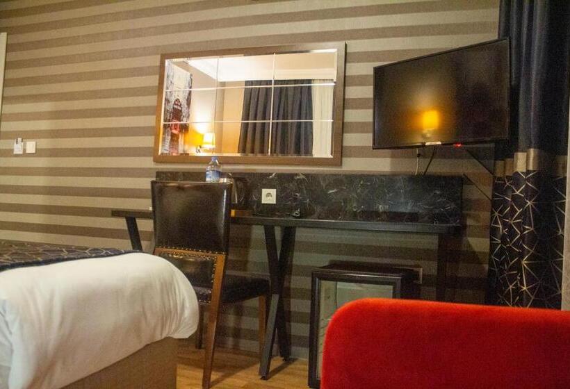 اتاق خانوادگی, Star City