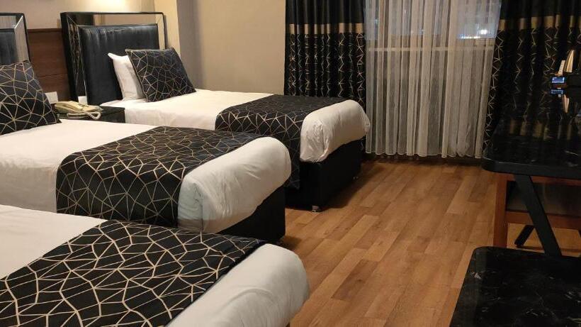 اتاق استاندارد سه نفره, Star City