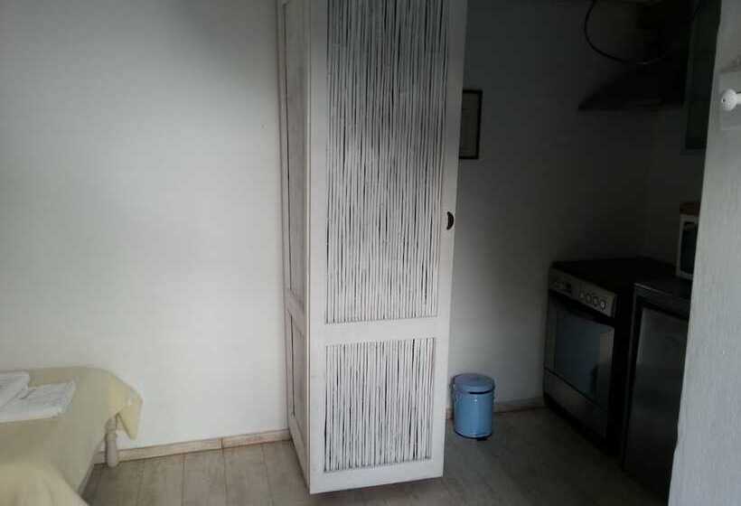 带花园景观的标准工作室, Studios & Suites Rania