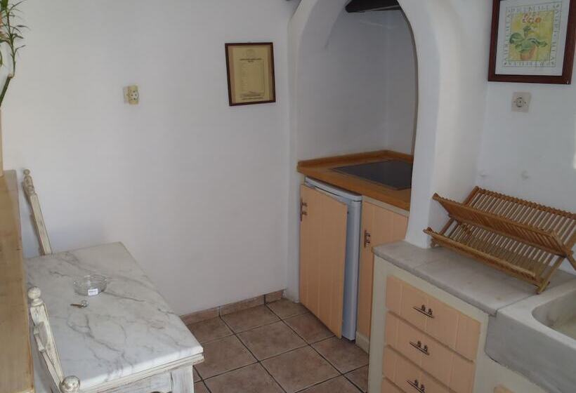 带海景的标准工作室, Studios & Suites Rania