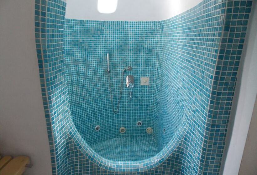 带花园景观的标准工作室, Studios & Suites Rania