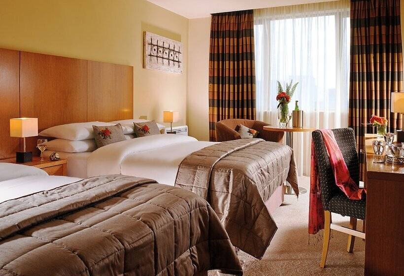 4인용 스탠다드 룸, The Connacht