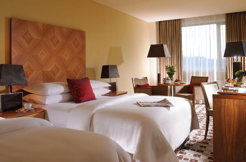 스탠다드 트리플 룸, The Connacht