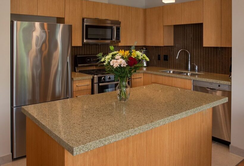 2 Bedroom Suite City View, Watermark Beach Resort