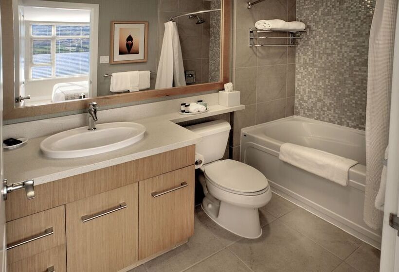 2 Bedrooms Suite 2 Bedrooms Lake View, Watermark Beach Resort