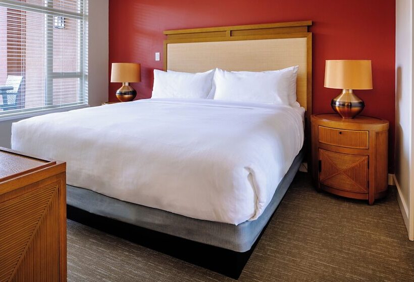 2 Bedrooms Suite 2 Bedrooms Lake View, Watermark Beach Resort