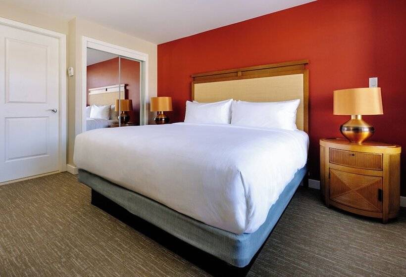 2 Bedrooms Suite 2 Bedrooms Lake View, Watermark Beach Resort