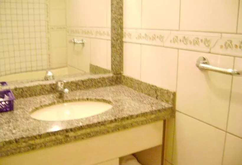 اتاق استاندارد سه نفره, Bay Park Hotel Resort