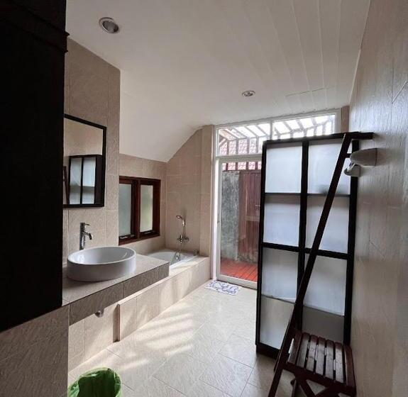 1 Bedroom House, Green Papaya Beach Resort, Koh Phangan