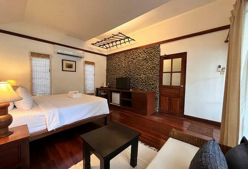 1 Bedroom House, Green Papaya Beach Resort, Koh Phangan
