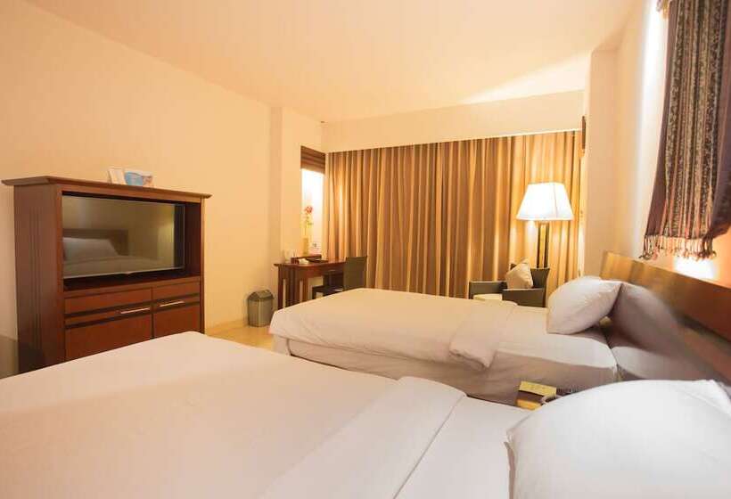 디럭스 룸, Bintang Flores