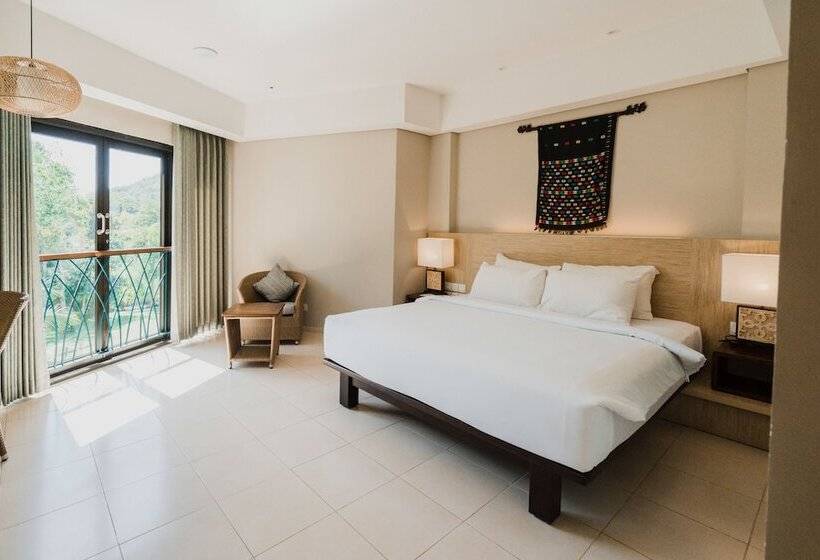 Номер Deluxe, Bintang Flores