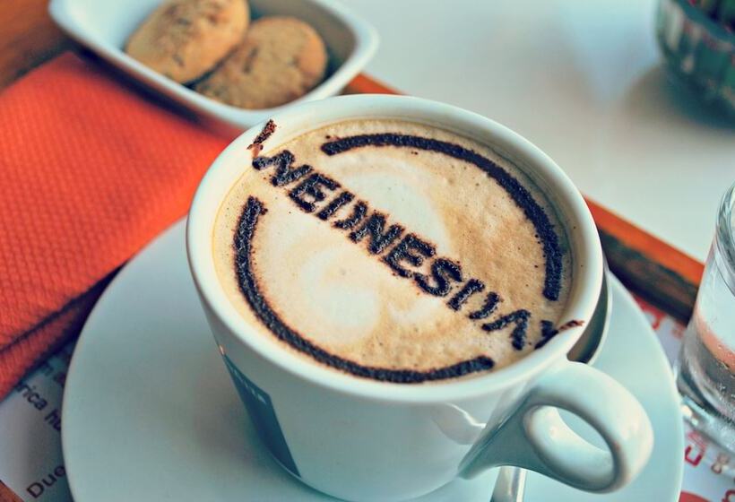 اتاق لوکس, Courtyard By Marriott Hyderabad