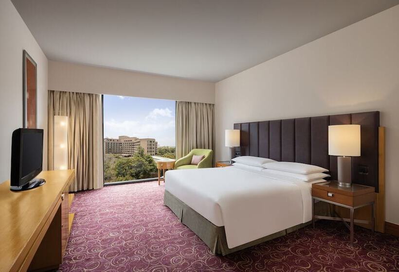 اتاق لوکس, Courtyard By Marriott Hyderabad