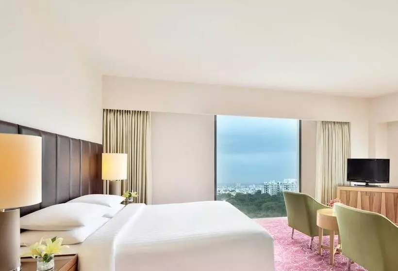 デラックスルーム, Courtyard By Marriott Hyderabad
