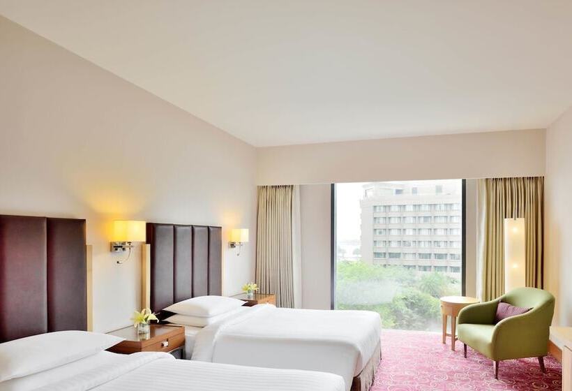 اتاق لوکس, Courtyard By Marriott Hyderabad