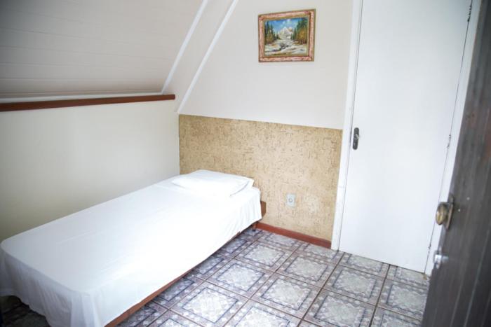 בקתת חדר, Dona Beja