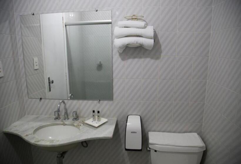 Quarto Deluxe, Dona Beja