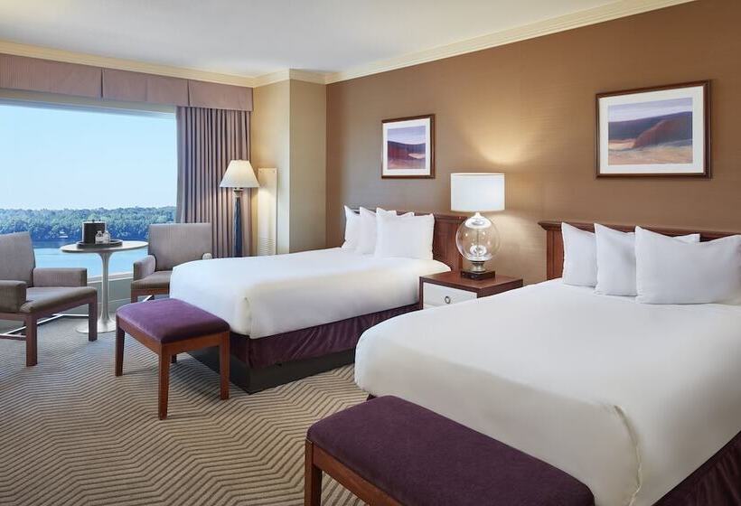 Deluxe room with river view, Harrah S Metropolis Hotel & Casino