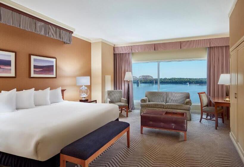 带大床的豪华间, Harrah S Metropolis Hotel & Casino