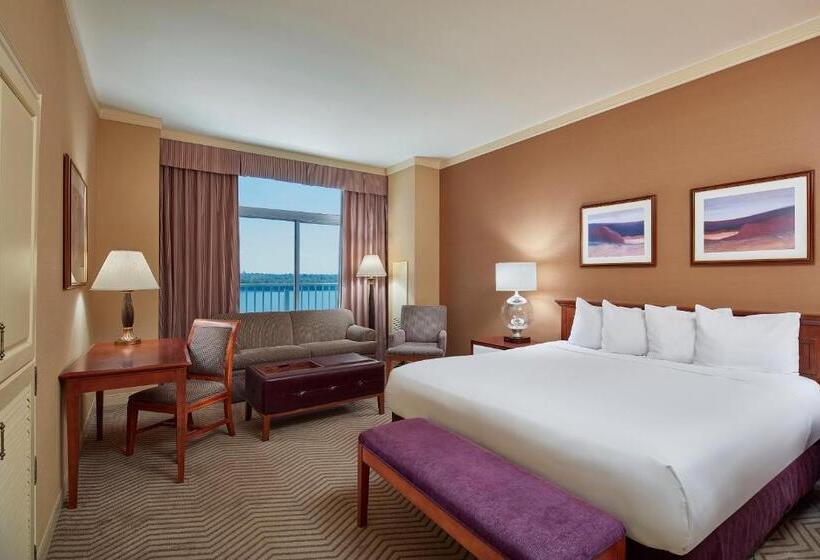 带大床的豪华间, Harrah S Metropolis Hotel & Casino