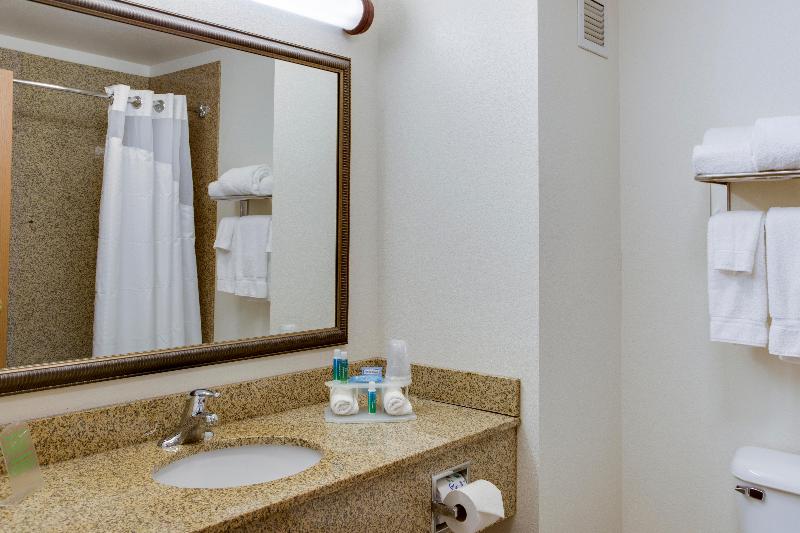 Pokój Standard, Hilton Garden Inn Terre Haute