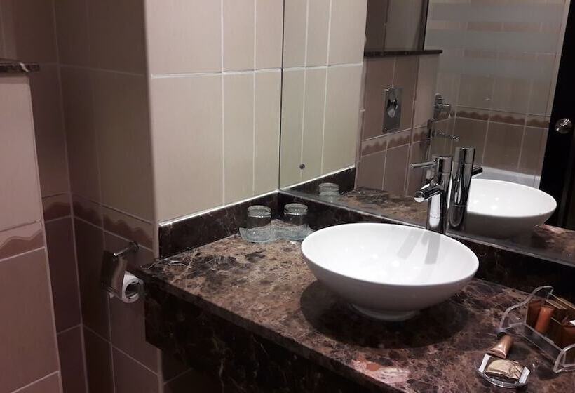 اتاق استاندارد, Landmark Riqqa