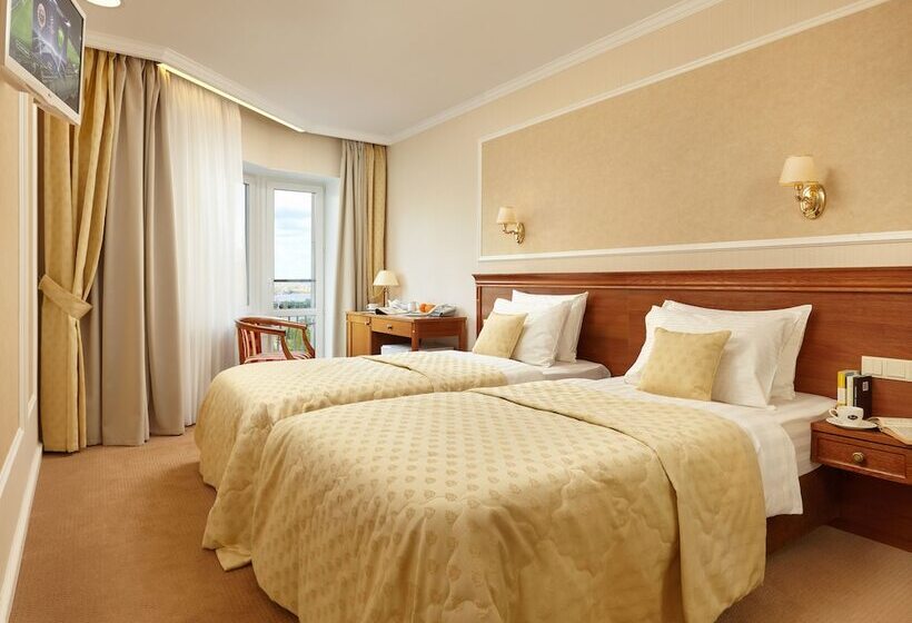 חדר ביזנס, Oktyabrskaya