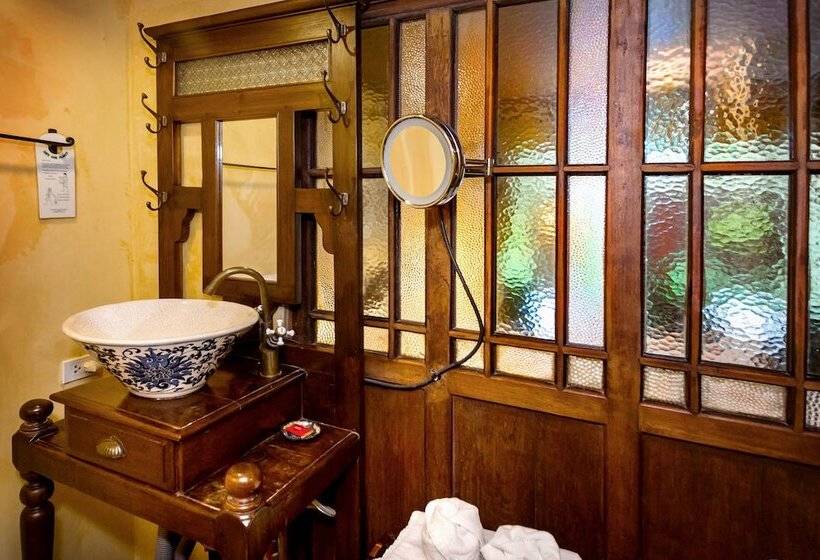 سوییت, Old Capital Bike Inn Sha Certified