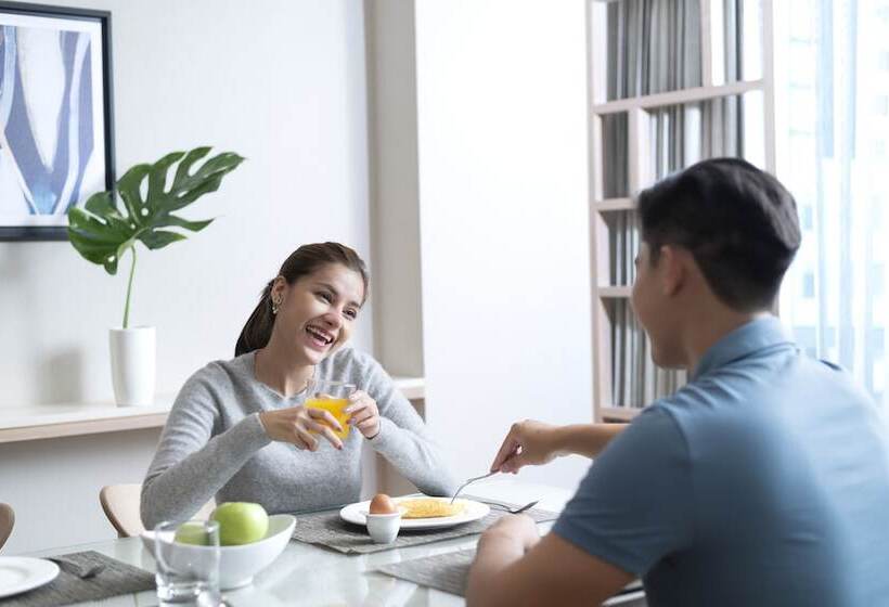 سوییت جونیور, Shama Petchburi 47 Bangkok